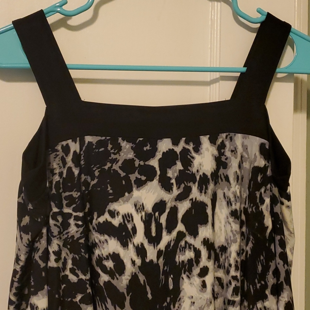 Cold-Shoulder Tunic Top - Picture 2 of 5
